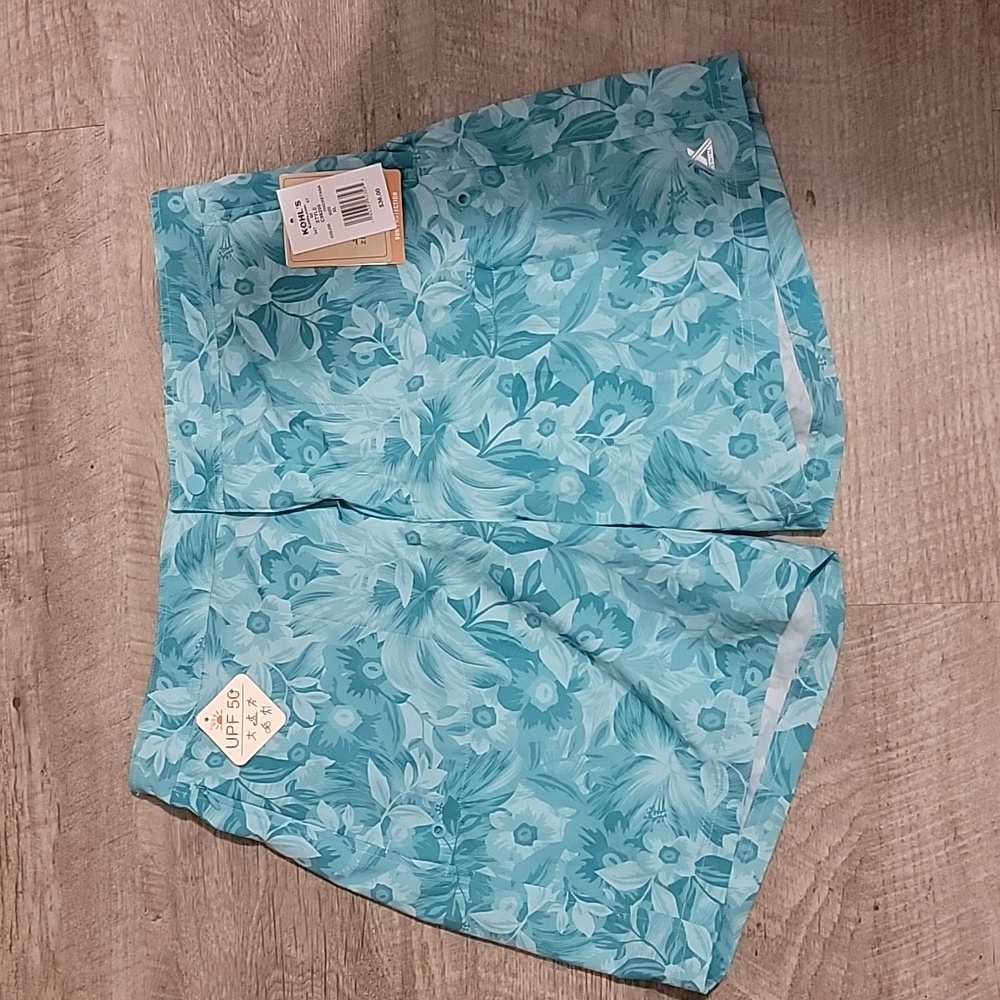 womens floral shorts, size xl